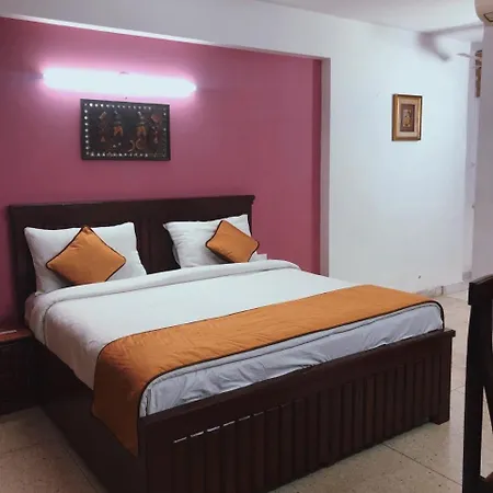 Awasthi Kozi Stays B&B - Closest To Vfs